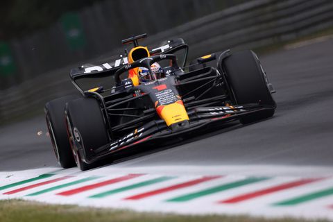 VT1 in Monza: Italiaanse tifosi zien Carlos Sainz op paar honderdsten van Max Verstappen eindigen