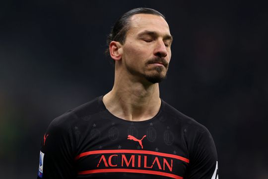 🎥 | Zlatan Ibrahimovic mist wéér een pingel namens AC Milan