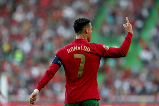 Cristiano Ronaldo stelt zichzelf op: 'Zondag speelt de koning'