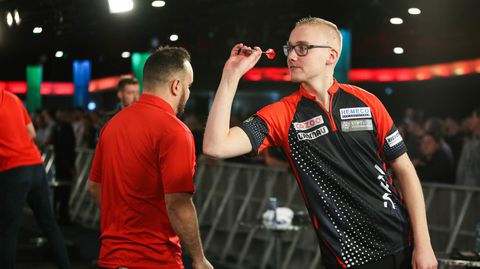 Uitslagen European Darts Open: 3 Nederlanders in de middag uitgeschakeld