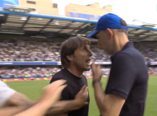 🎥 | Fittie! Trainers van Chelsea en Tottenham Hotspur gaan bijna vechten na het handen schudden