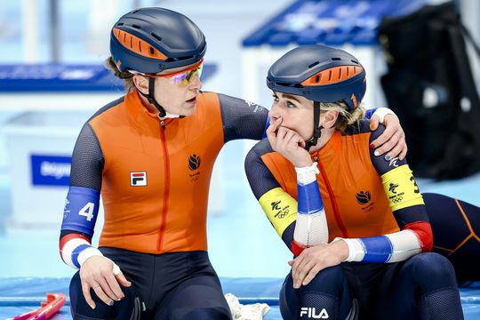 Schaatssters toch wel blij met brons op ploegenachtervolging: 'Media zochten een hoop'