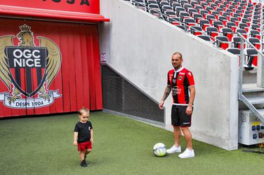 Geweldig! Vrolijke Sneijder dolt wat met zoontje Xess Xava (foto's)