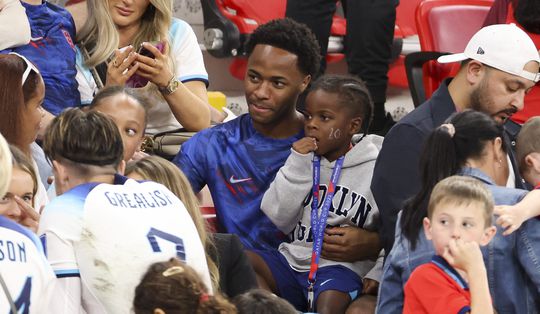 Welcome back! Raheem Sterling is weer terug bij Engels elftal na inbraak