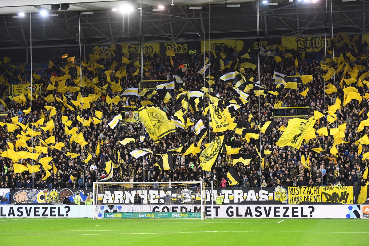 Grote problemen voor Vitesse: 'Club voldoet niet aan licentie-eisen KNVB voor volgend seizoen'