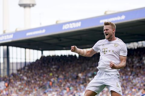 Bayern München sloopt VfL Bochum: De Ligt scoort, Mazraoui en Gravenberch vallen in