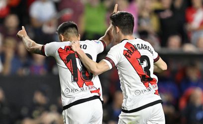 Koploper Barcelona verzuimt uit te lopen: Rayo Vallecano wint met 2-1