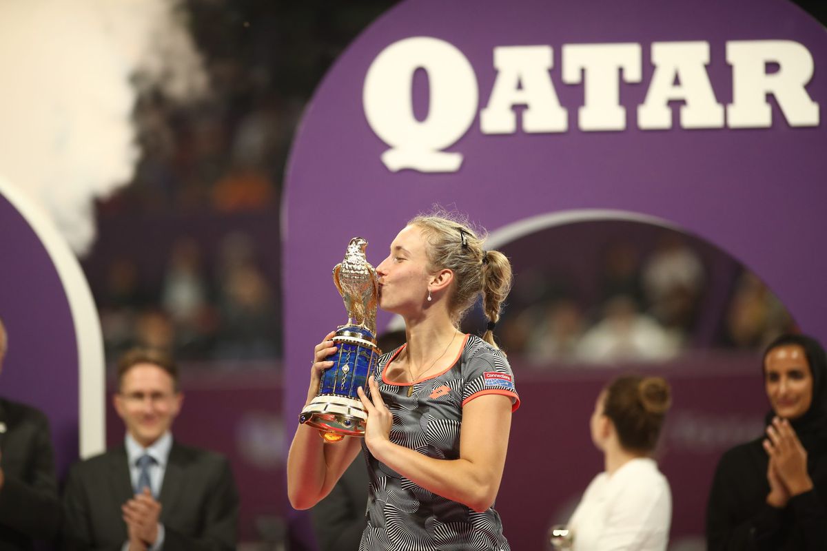 'Bertens-killer’ Mertens verslaat ook Halep en pakt WTA-titel in Doha