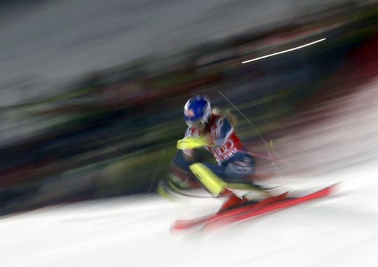 Shiffrin ook onder kunstlicht de beste op slalom