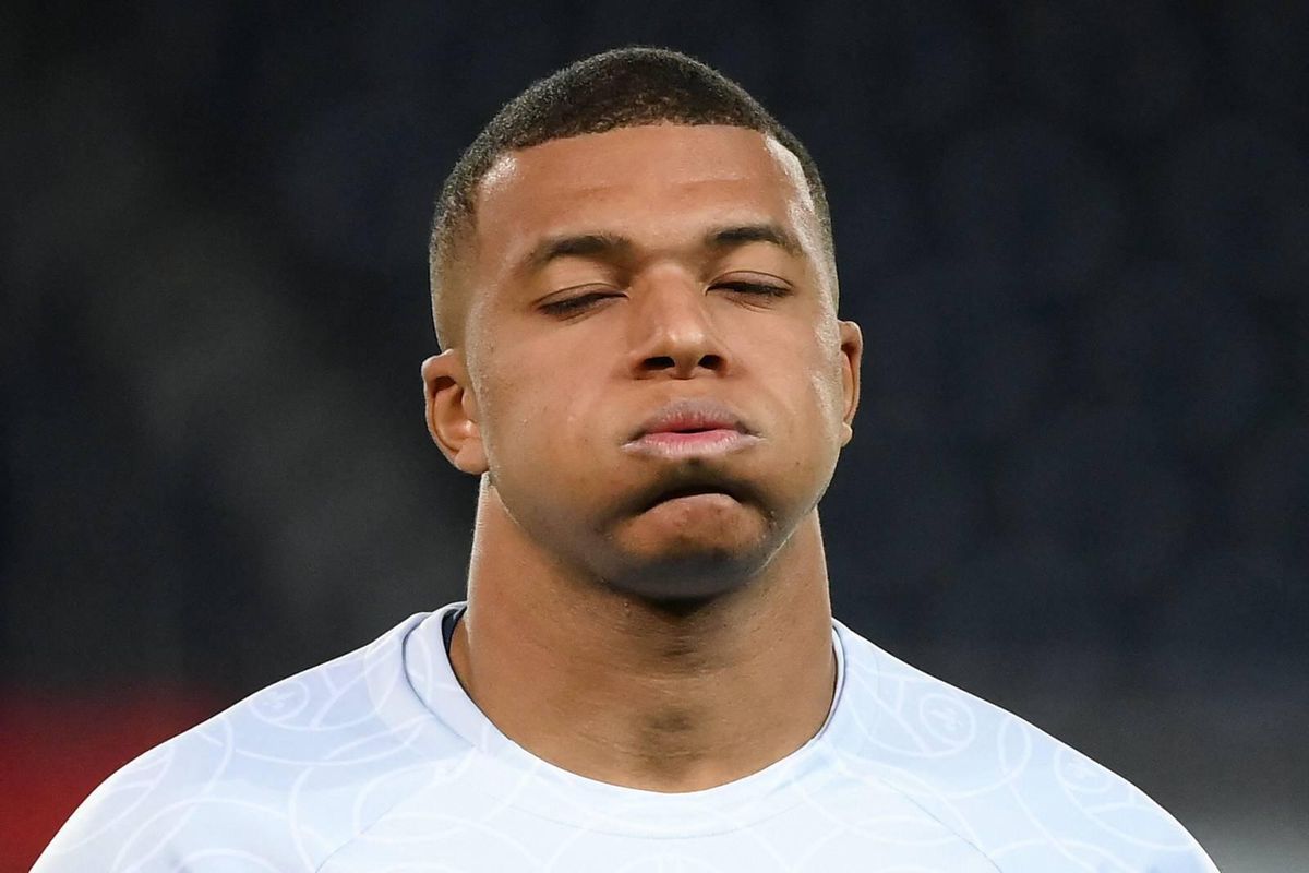 'Boze Kylian Mbappé denkt erover na om megacontract af te kopen bij PSG'