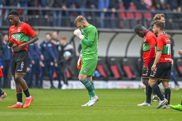 🎥 | Pesterijtje! Vitesse zet blunderende Jasper Cillessen te kakken na vreselijk verlopen derby
