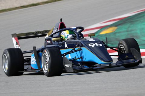 Beitske Visser krijgt in raceklasse voor vrouwen gezelschap van landgenote