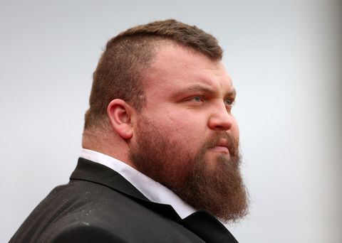 🎥 | Eddie Hall (voormalige sterkste man ter wereld) houdt zijn woord en zet tattoo voor Björnsson