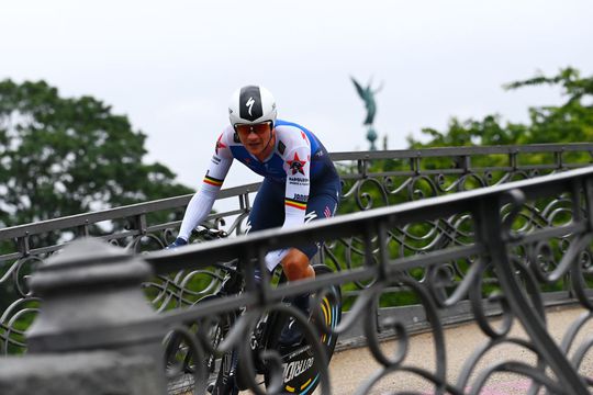 Yves Lampaert verrast en wint openingstijdrit Tour de France 2022
