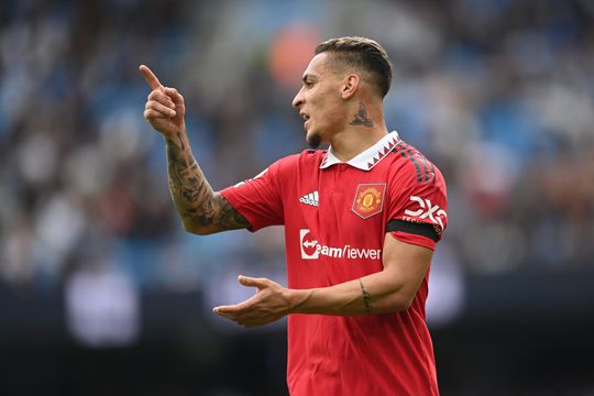 🎥​ | Antony woont nu in Paul Pogba's oude huis: 'Die PP hier gaan we veranderen'