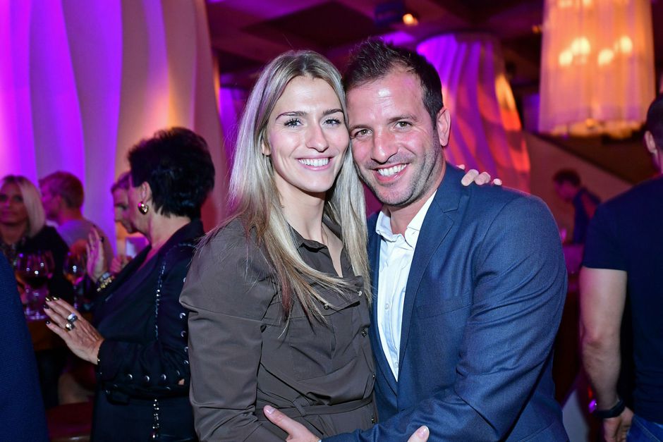 Bekende sportjournalist vertelt dat hij Rafael van der Vaart hielp met vreemdgaan