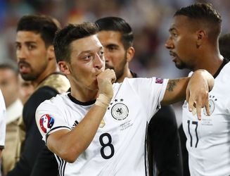 Özil fit voor kwalificatieduel tegen Azerbeidzjan