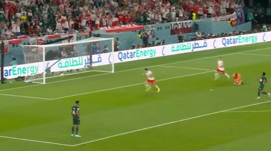 🎥 | Eindelijk! Robert Lewandowski heeft zijn 1e goal op een WK te pakken