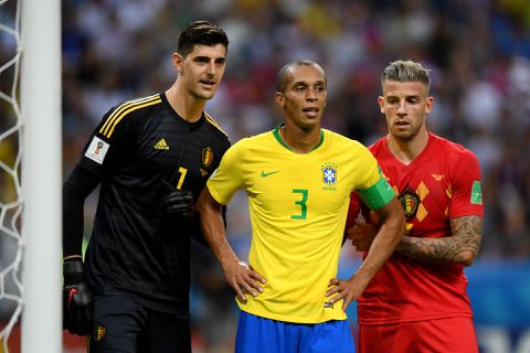 Ex-aanvoerder van Brazilië Miranda (38) is met voetbalpensioen