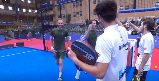 🎥​ | World Padel Tour Amsterdam Open is begonnen: meteen vliegen 2 Nederlanders eruit