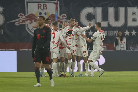 Bayern speelt gelijk tegen Leipzig bij basisplek De Ligt, Blind nog niet gedebuteerd