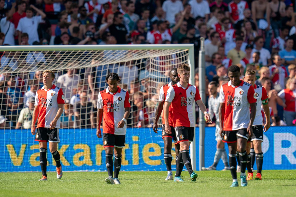 Feyenoord speelt oefenduel tegen Osasuna verplicht in lege Kuip