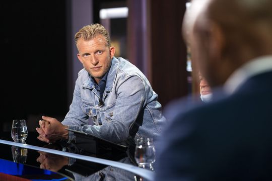 'Dirk Kuyt toont na 1 jaar van geheime afspraakjes zijn nieuwe liefde'