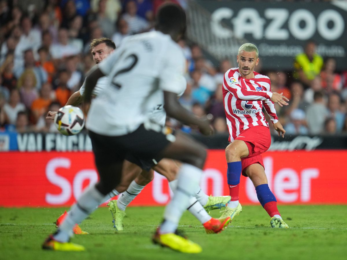 🎥 | Heet avondje in Valencia koelt na rust af, Griezmann maakt enige goal