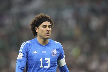 WK-cultheld Guillermo Ochoa probeert het opnieuw op de Europese velden