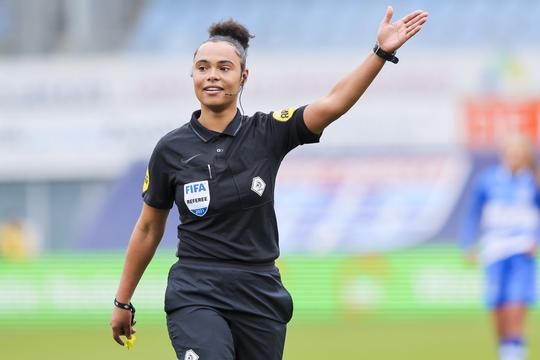 Primeur: enkel vrouwelijke scheidsrechters deze speelronde in Vrouwen Eredivisie