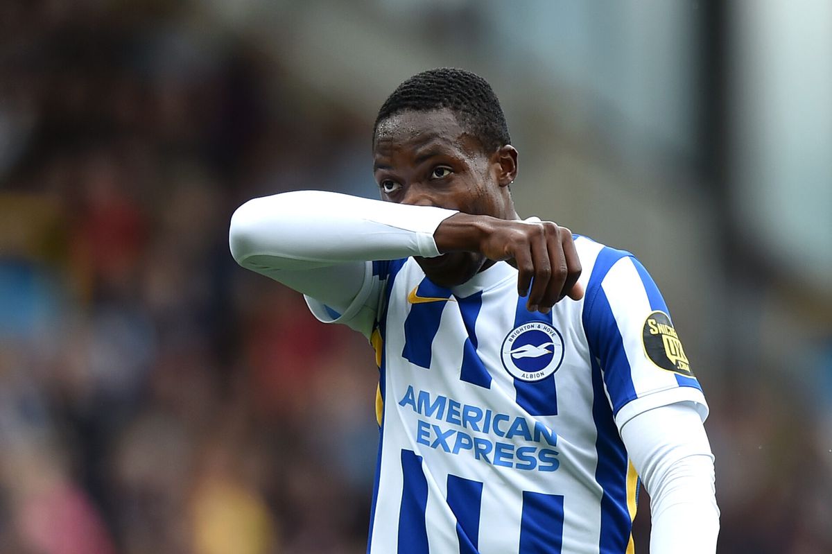 Class! Brighton & Hove Albion geeft baan aan door hartproblemen gestopte Mwepu