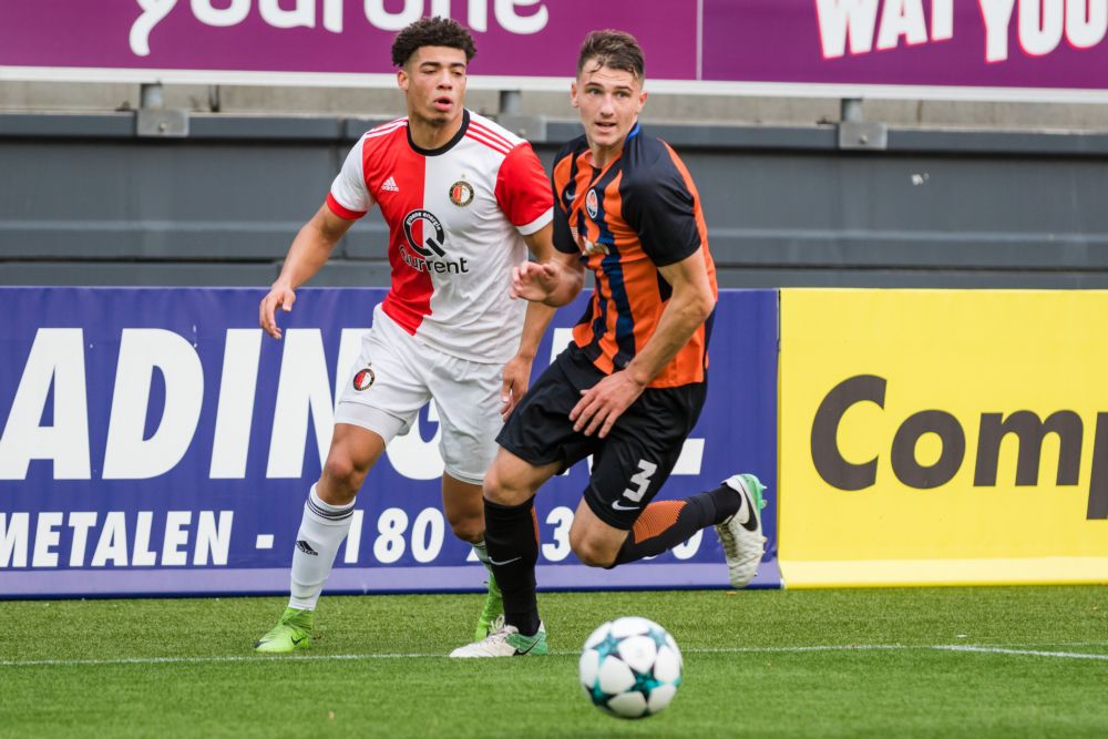 NEC heeft oogje op jeugdspeler van Feyenoord: 'Bij ons van harte welkom'