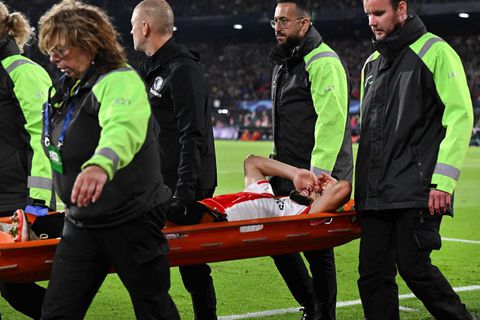Arne Slot komt met update over blessure Ivanusec: 'Niet het idee dat hij kan spelen tegen Ajax'