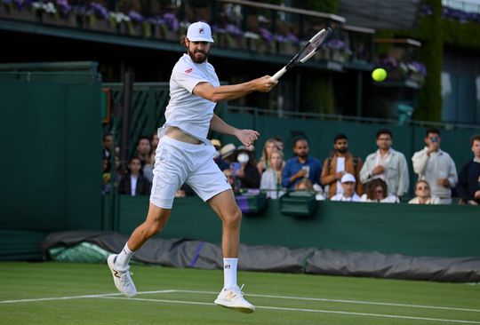 Tim van Rijthoven neemt het in 2e ronde Wimbledon op tegen boomlange Opelka