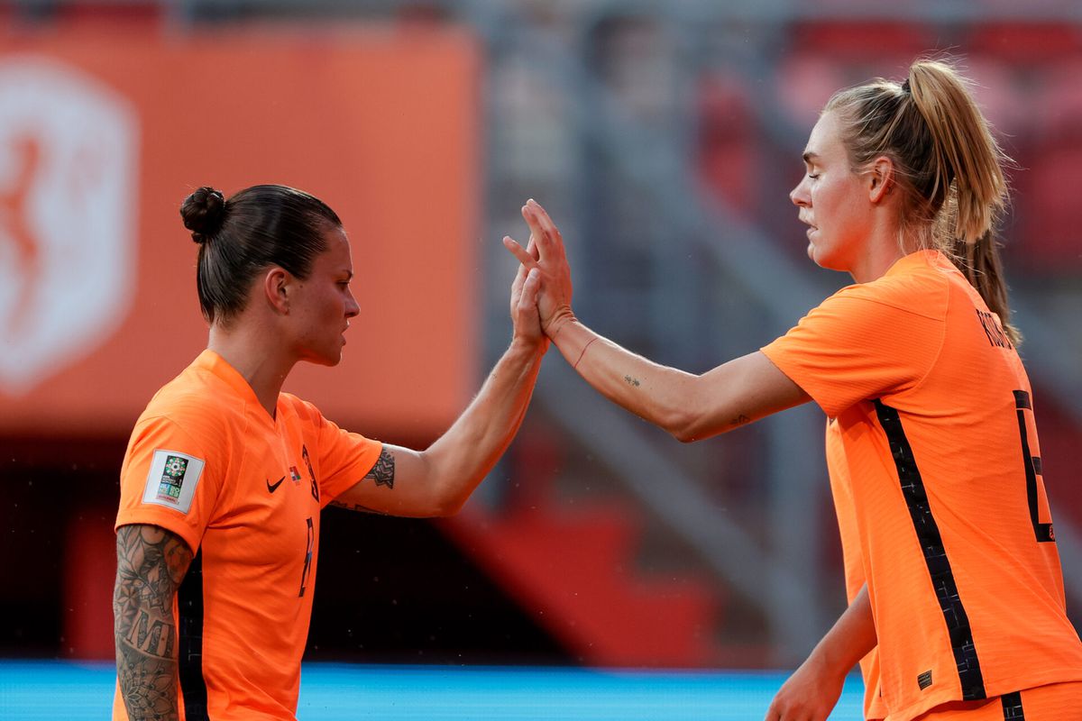 Oranje Leeuwinnen zetten Belarus opzij en pakken koppositie in WK-kwalificatiegroep