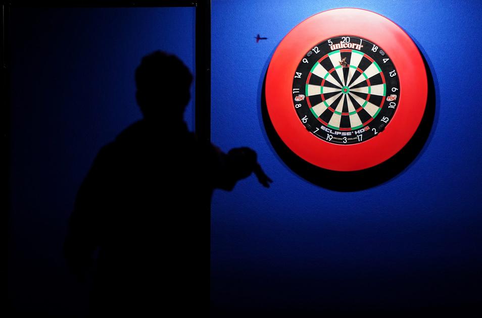 Belg Brian Raman verovert PDC-tourcard door Nederlandse Amerikaan te ...