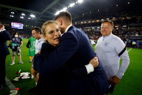 Sarina Wiegman geniet na comeback Engeland: 'Zal deze dag niet vergeten'