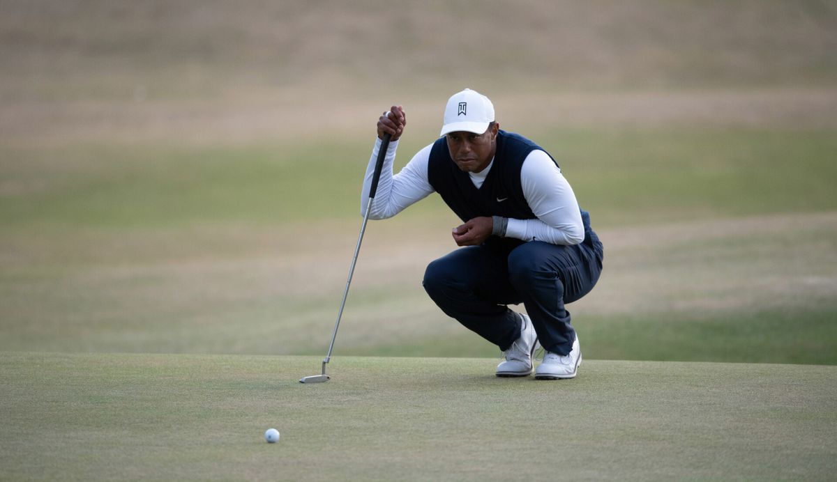 Tiger Woods heeft het zwaar op Brits Open: begint achteraan