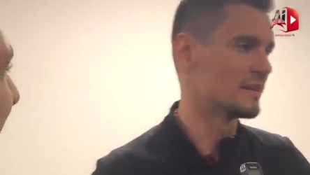 Lovren loopt boos weg bij interview als het over Van Dijk gaat (video)