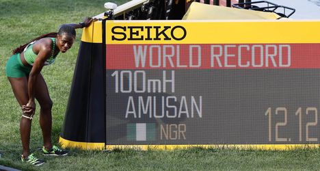 🎥 | Nigeriaanse Tobi Amusan verbetert wereldrecord 100 meter horden op WK