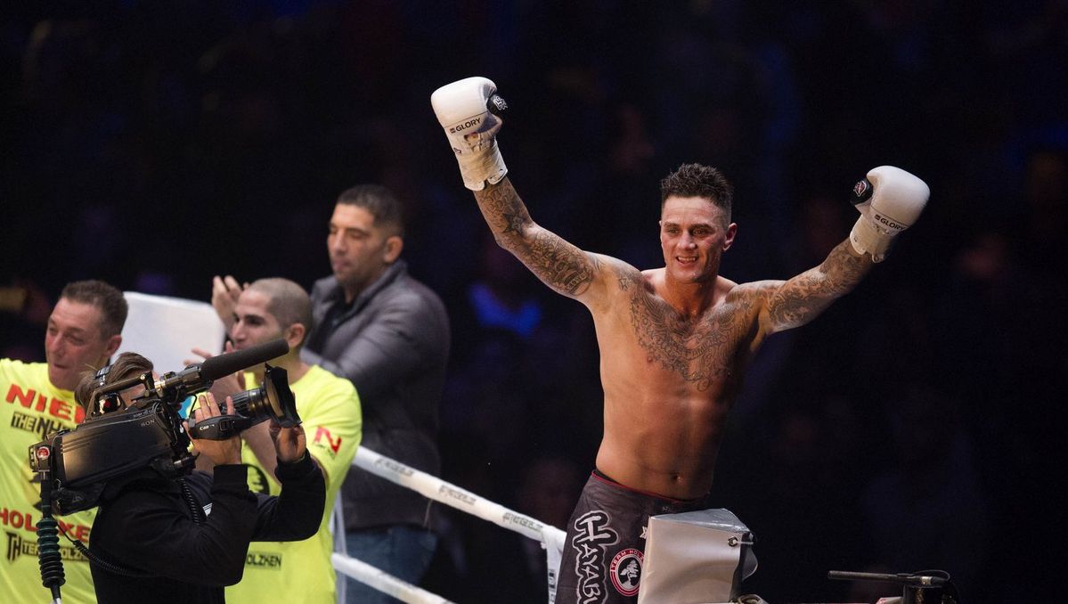 Kickbokser Nieky Holzken behoudt zijn wereldtitel