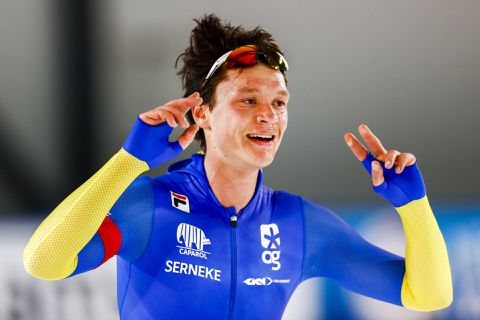 Hij doet het! Nils van der Poel pakt het WERELDRECORD op de 5 kilometer