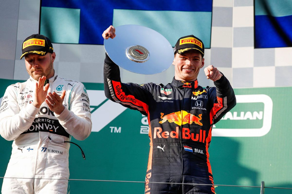 Max Verstappen: 'Ik heb 20 rondes rustig achter Hamilton aan getourd, zeg maar'