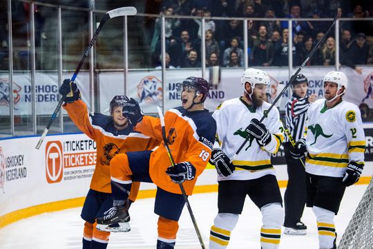 Nederland wint WK ijshockey voor D-landen met dikke cijfers en promoveert