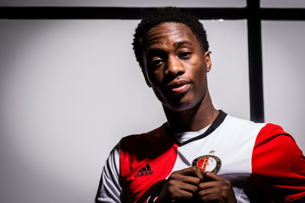 Ook Kongolo plakt er nog een jaar aan vast bij Feyenoord