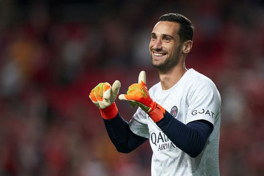 Goed nieuws: PSG-doelman Sergio Rico ontwaakt uit coma na valpartij van paard