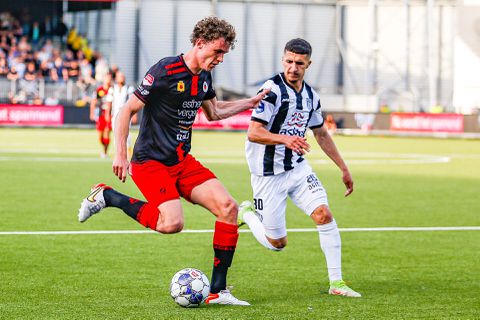 Mats Wieffer is officieel Feyenoorder en tekent contract tot 2026