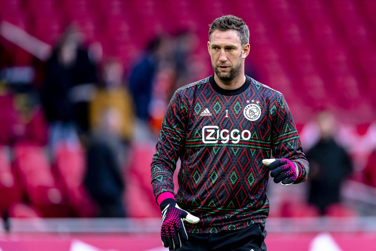 Maarten Stekelenburg trekt de handschoenen uit: zet een punt achter zijn loopbaan