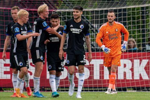 Heel veel werk aan de winkel voor Arne Slot: Feyenoord gaat er KEIHARD af tegen Kopenhagen