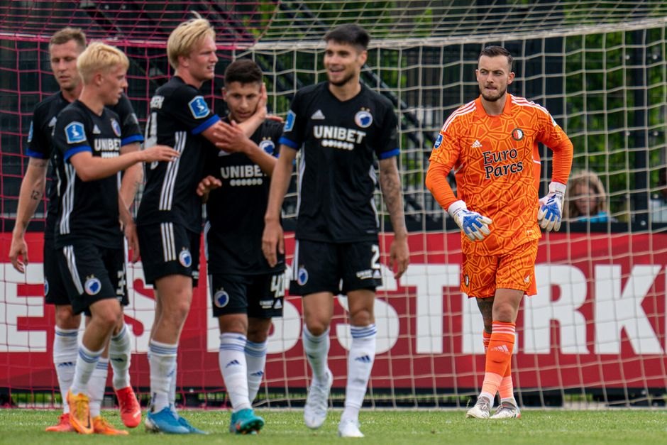 Heel veel werk aan de winkel voor Arne Slot: Feyenoord gaat er KEIHARD af tegen Kopenhagen